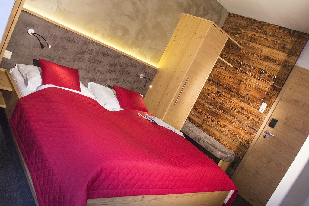Hotel Talblick ซาลบาคฮินเทอร์เกลมม์ ภายนอก รูปภาพ