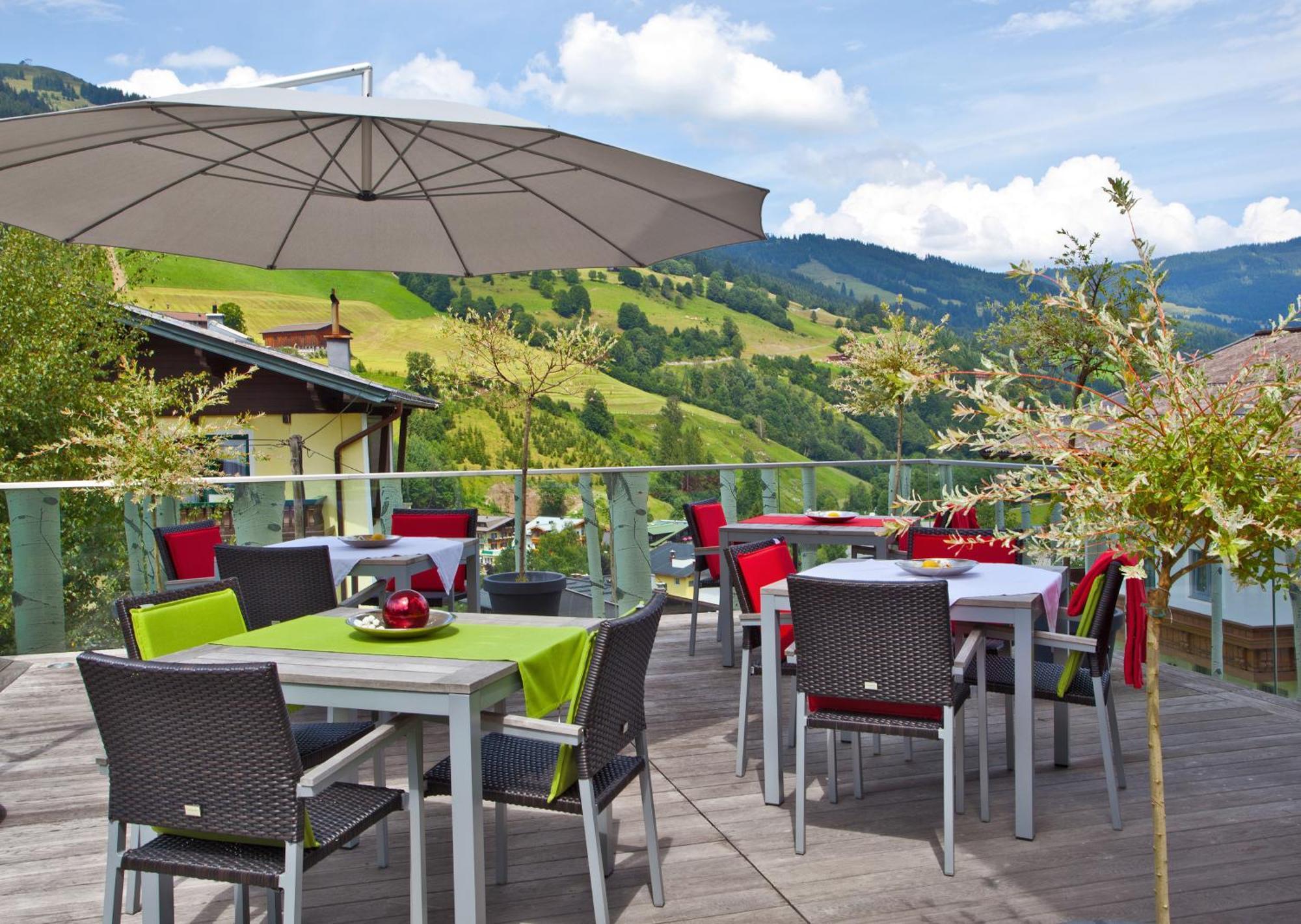 Hotel Talblick ซาลบาคฮินเทอร์เกลมม์ ภายนอก รูปภาพ